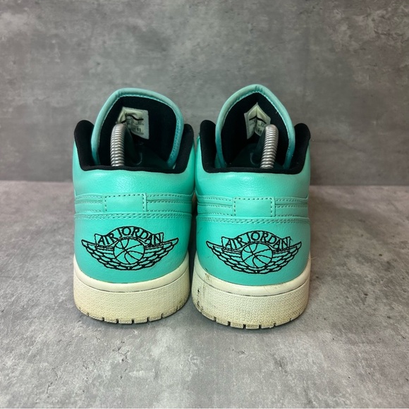 Nike Air Jordan 1 Low Hyper Turquoise 553558-304 Mens sz 9 - turquoise - Picture 4 of 6